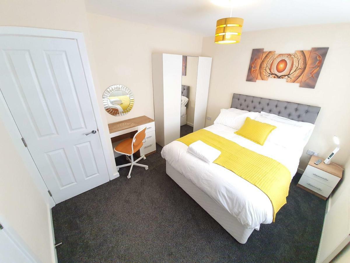 Salford Holiday Apartment Manchester Esterno foto